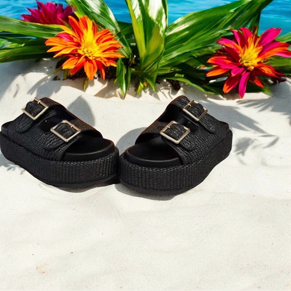 Woven Platform Slide Sandals — Black